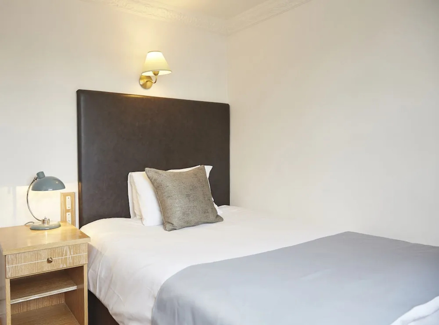 White Hart Hotel by Greene King Inns