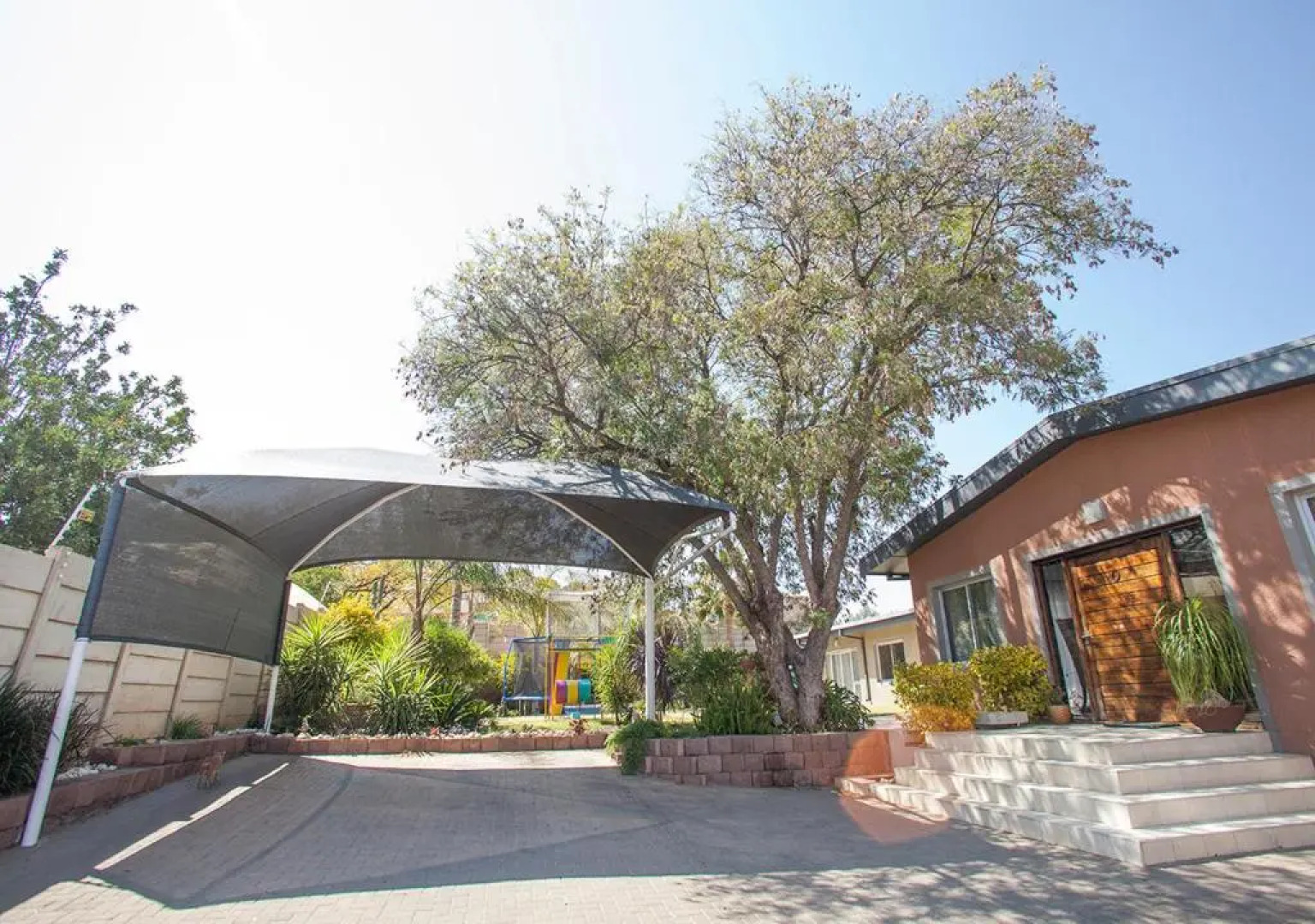 RnB's Studio Apartment