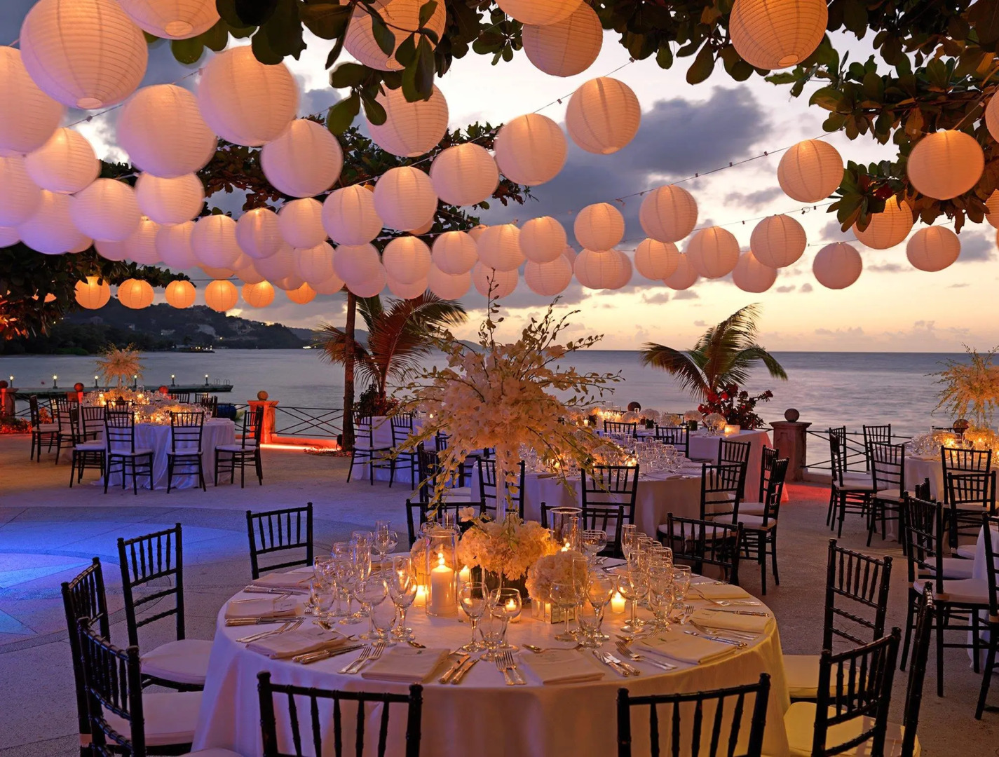 Round Hill Hotel And Villas