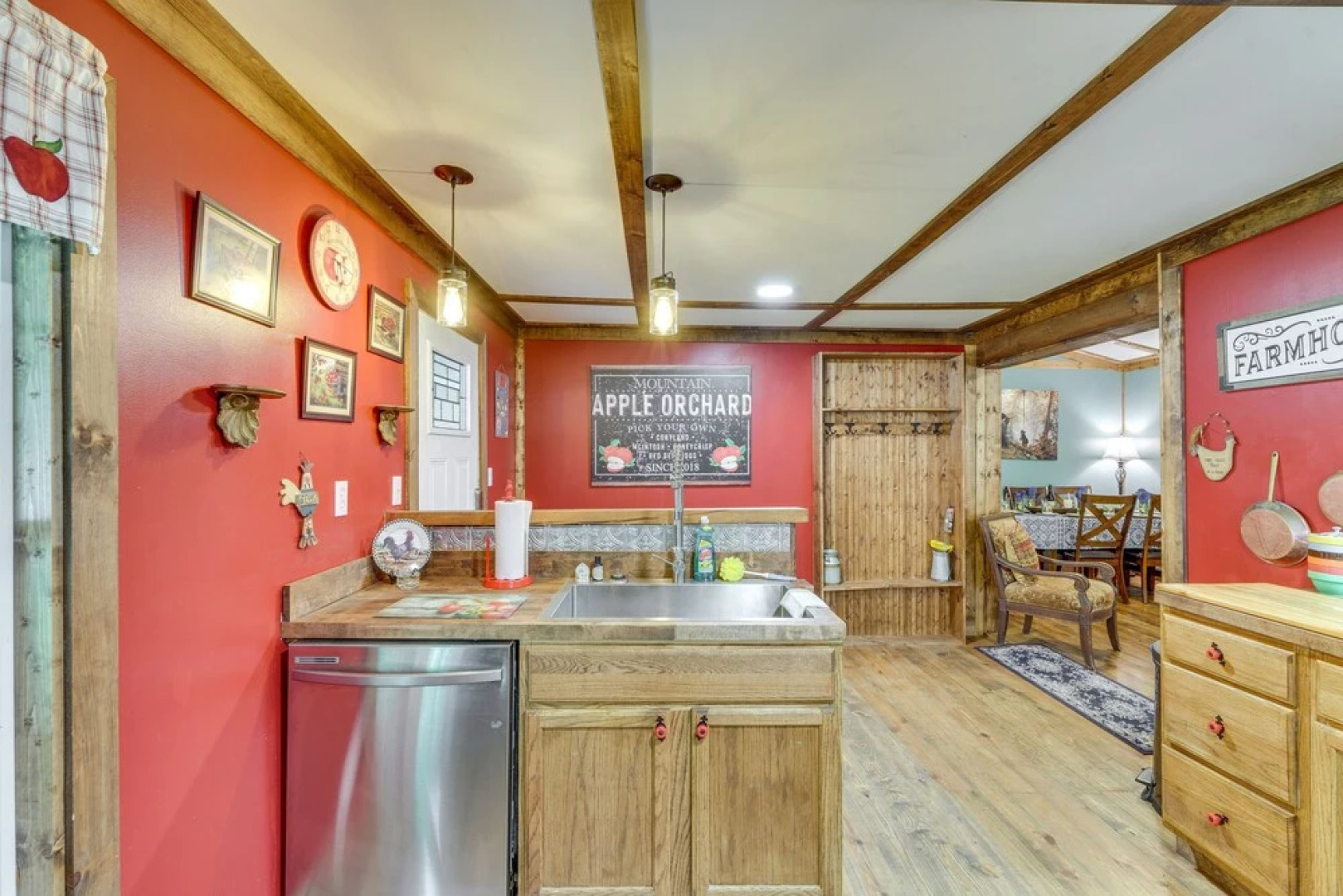 Banner Elk Nature-filled Home w/ Covered Deck!