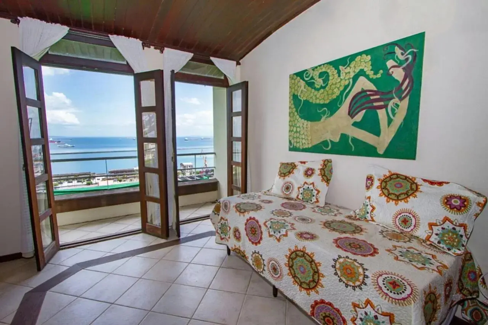 Solar do Carmo Suites & Apartments