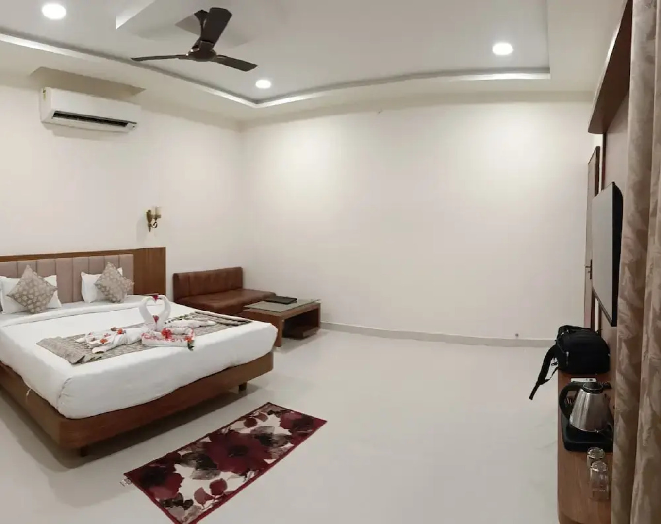 Hotel Royal Palace - Sagar