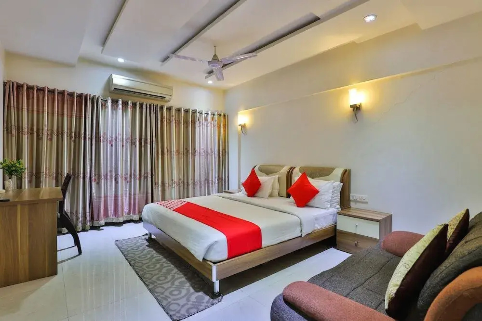 OYO 23180 Patel Ni Motel