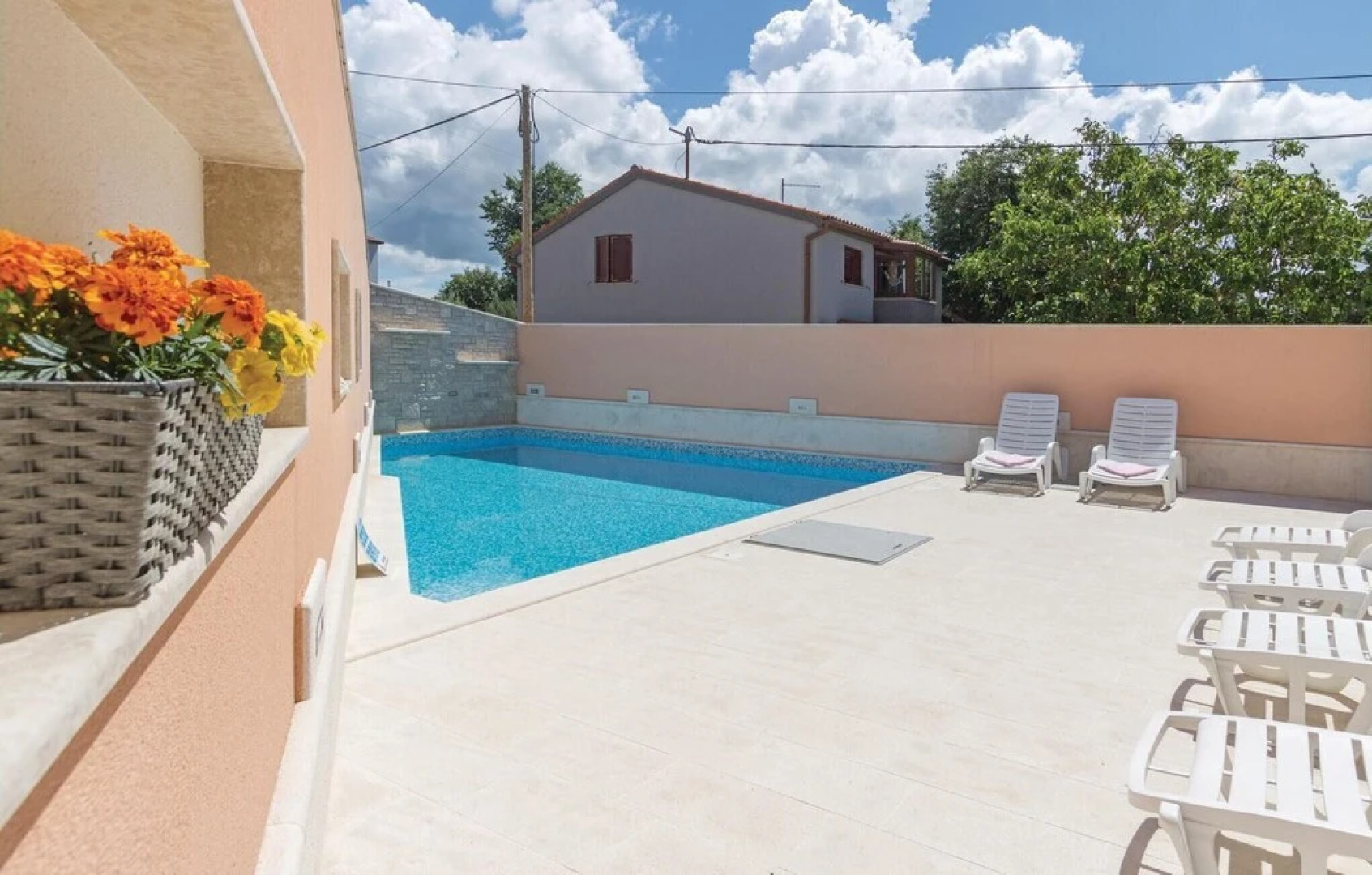 Awesome Home in Vodnjan With 4 Bedrooms, Outdoor Swimming Pool and Wifi