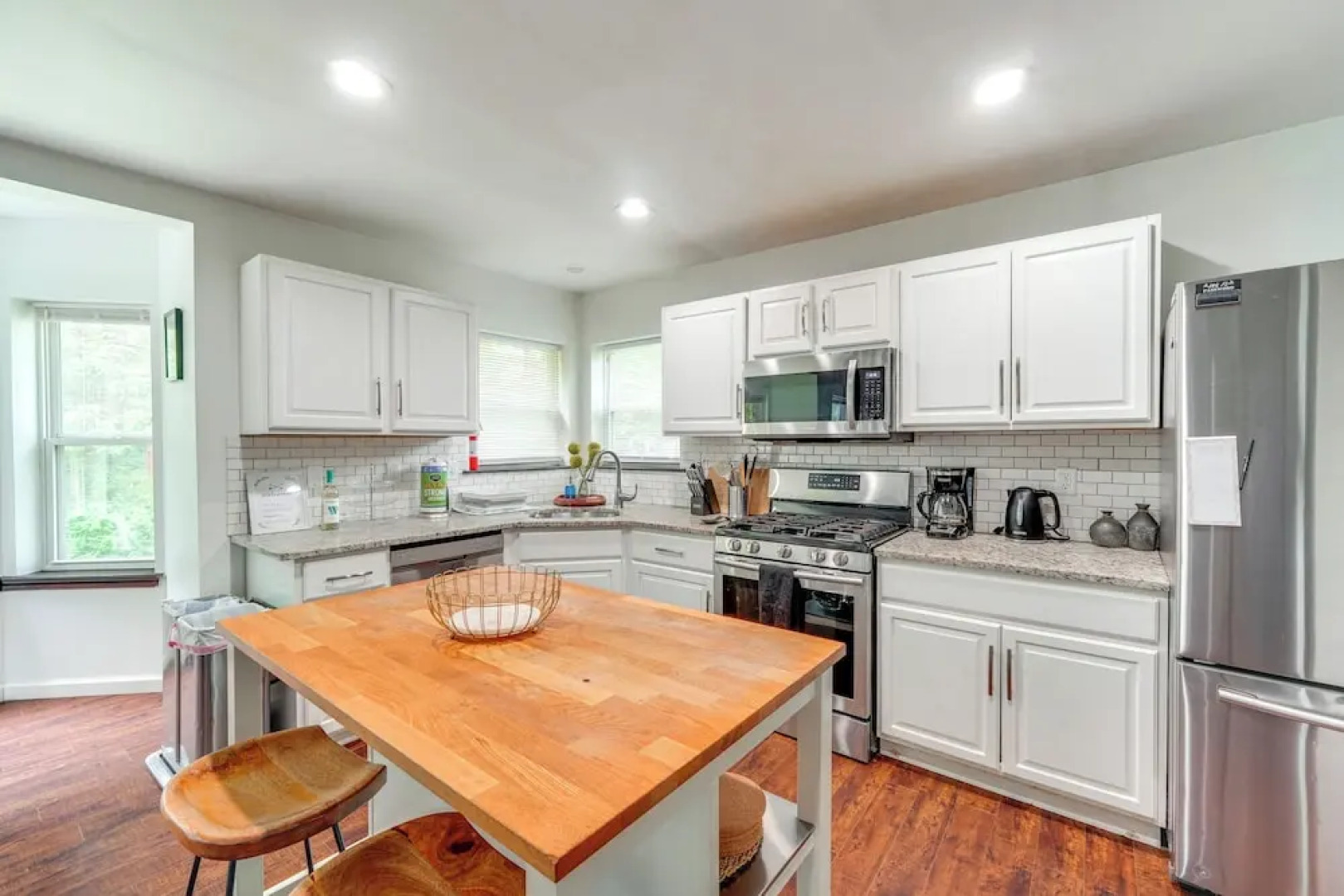 Tannersville House: Bar & Deck, 2 Mi to Ski Resort