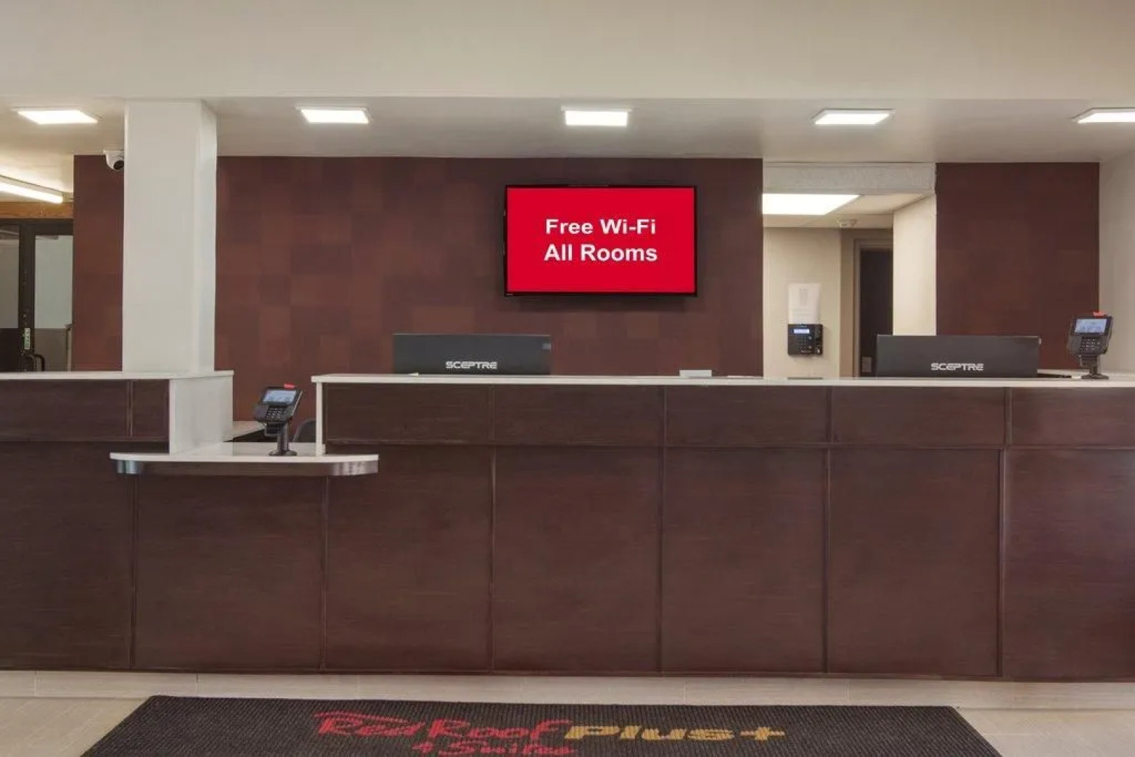 Red Roof Inn PLUS+ & Suites Erie