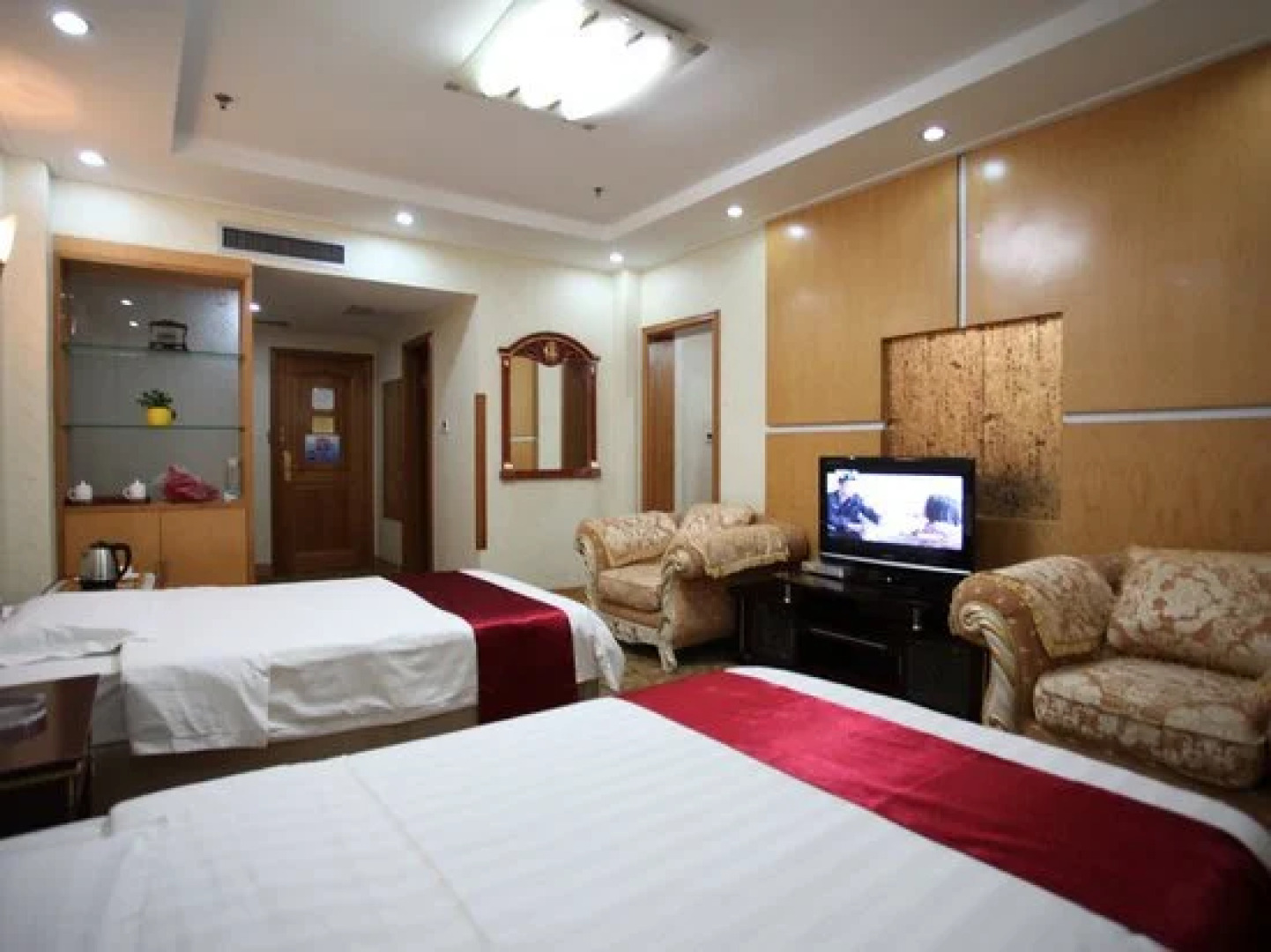 Ji Hotel (Rizhao Lighthouse Seaside Scenic Area)