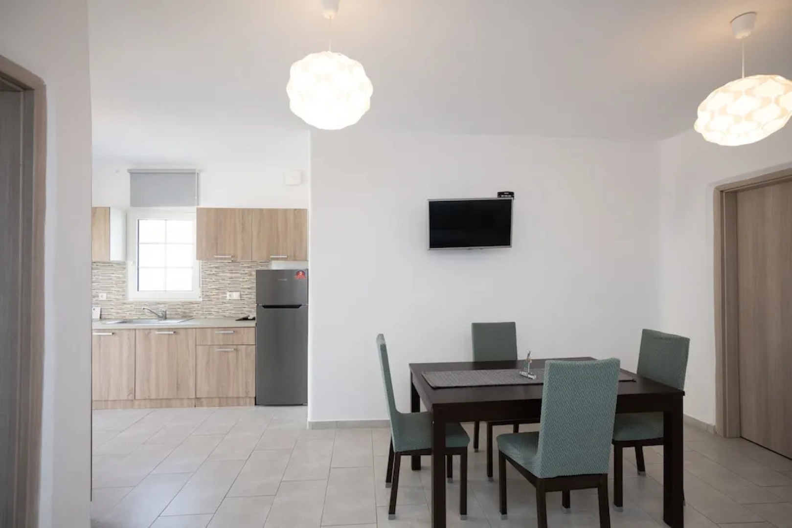 Ginger Gold Apt Getaway with Shared Pool