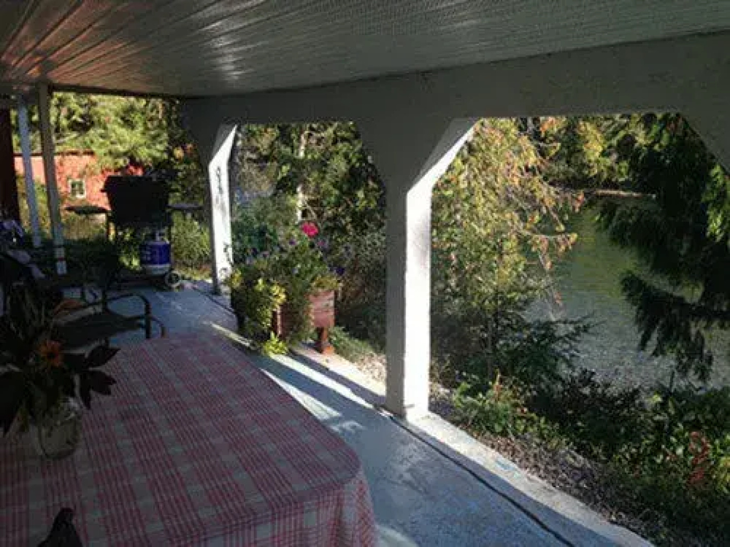 Riverside Adventures Guest House