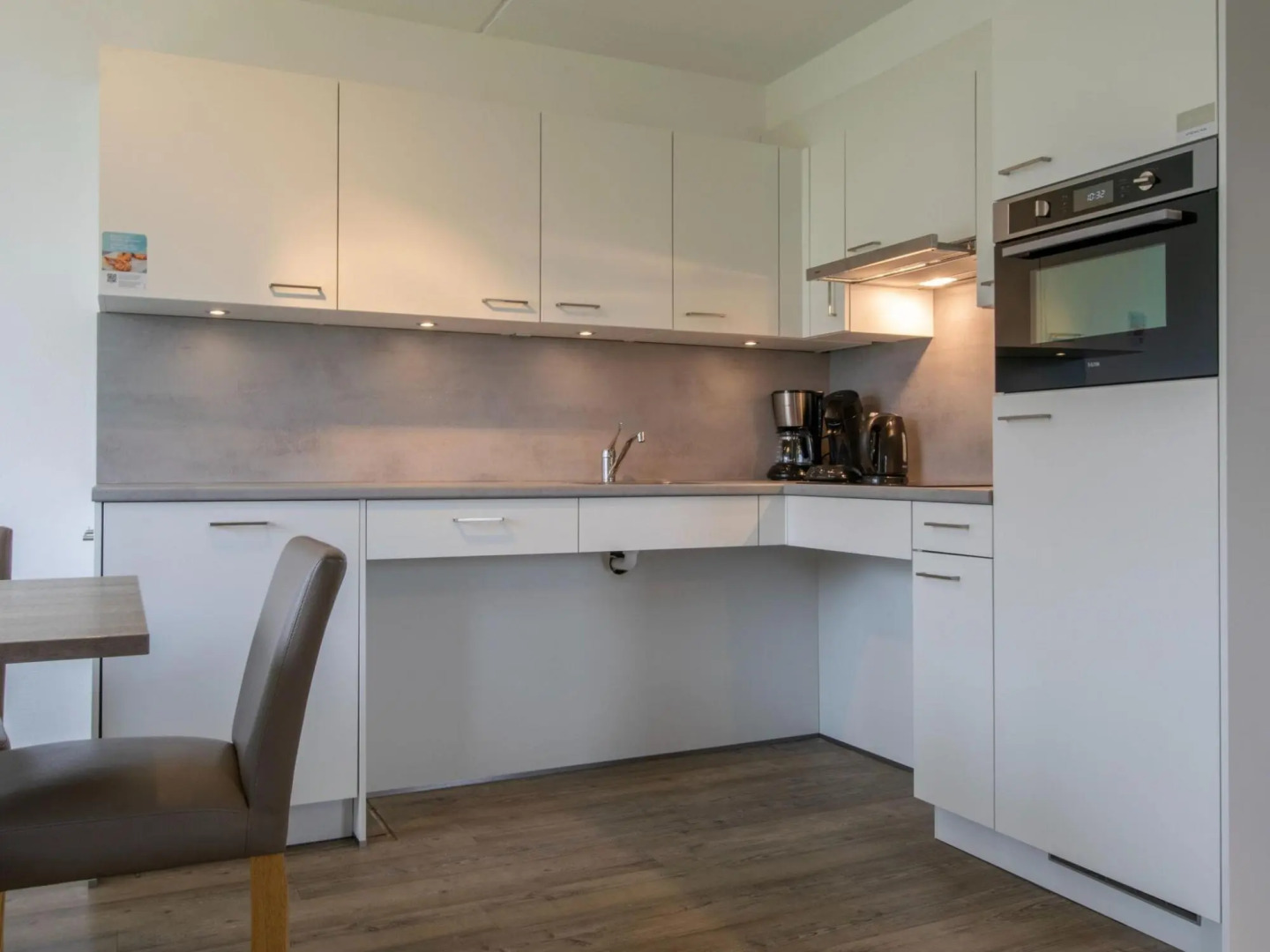 Beachside Bungalow Near Beach