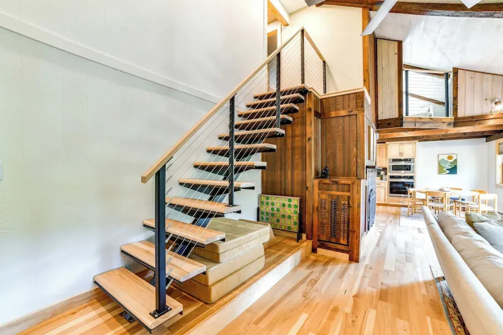 Skier's Paradise: Townhome w/ Deck in Cortland!