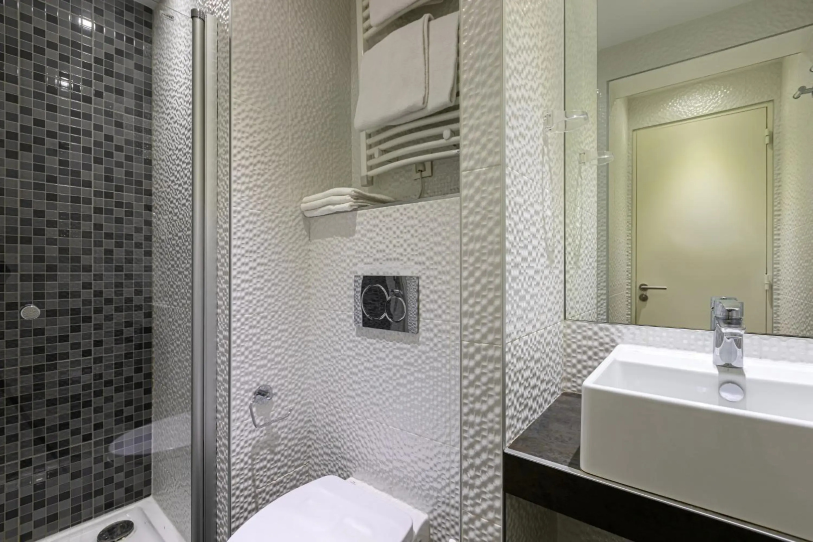 Holiday Inn - the niu, Fury Aschheim Messe by IHG