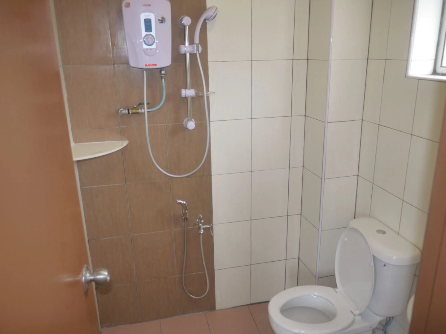 Rovers Inn formerly known as Mentigi Guesthouse