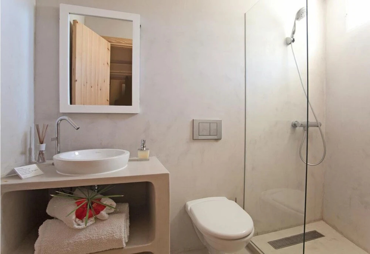 Can Aisha - Adults Only