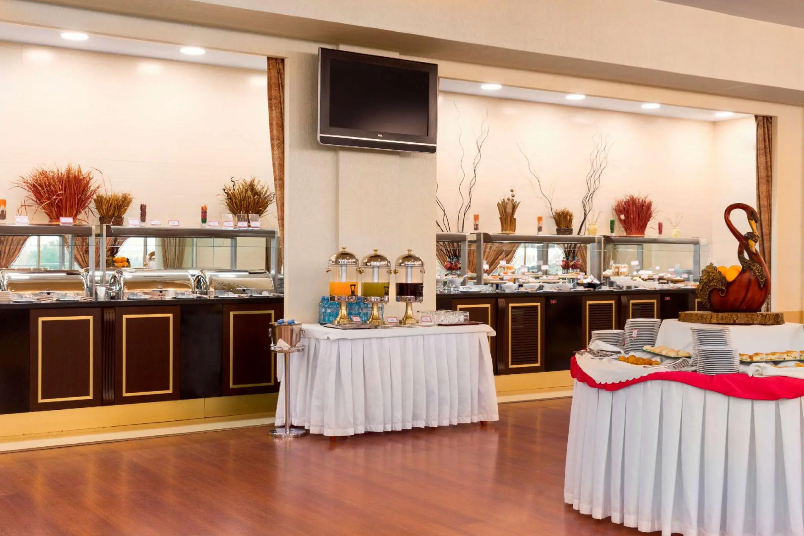 Отель Ramada Plaza by Wyndham Гянджа