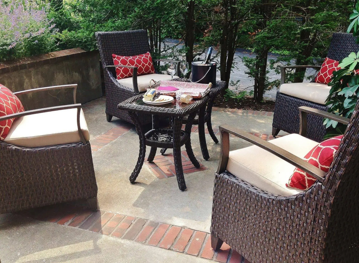 Chambery Inn