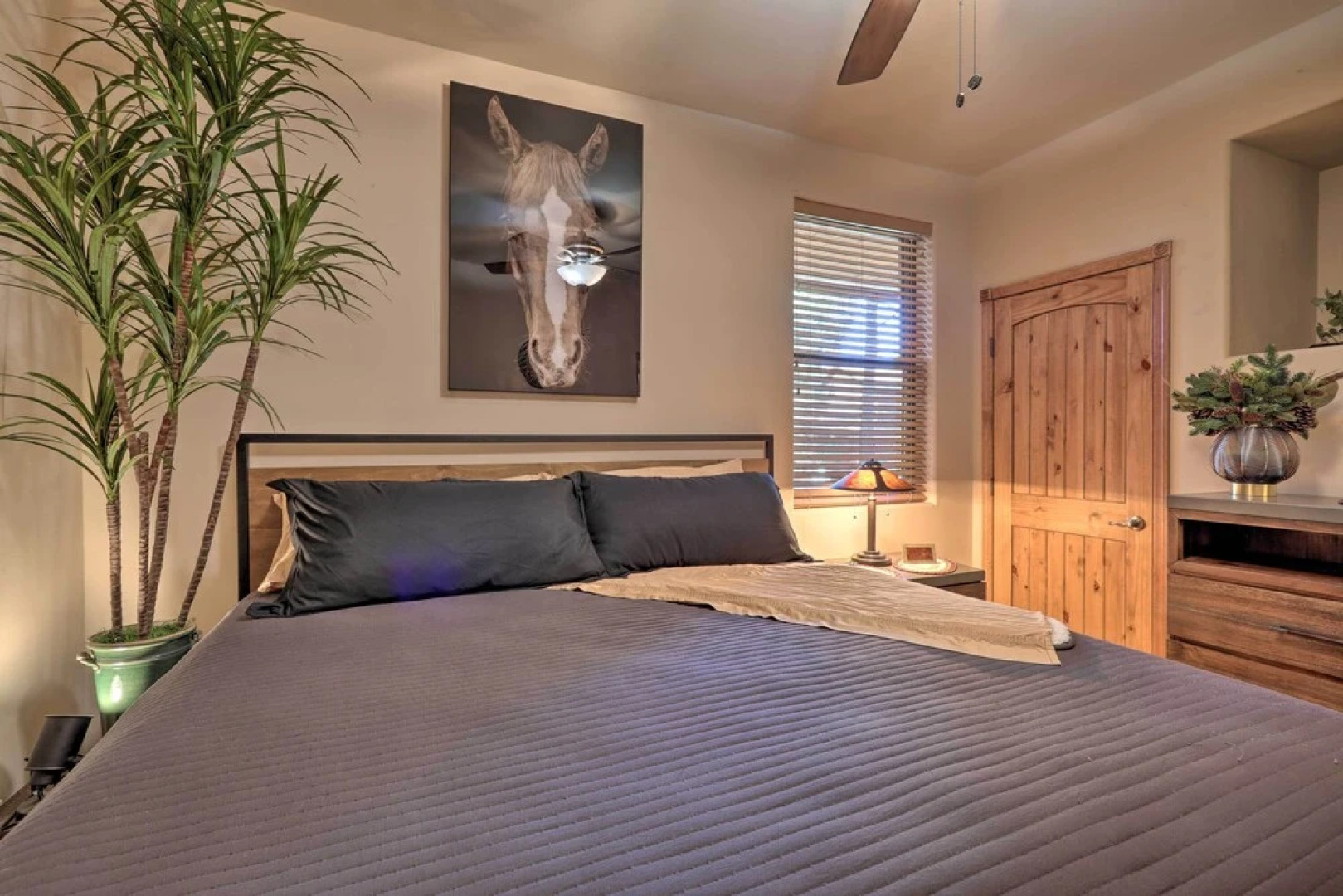 Pet-friendly Show Low Townhome w/ Deck & Grill!