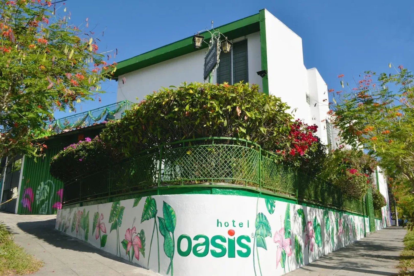 Hotel Oasis