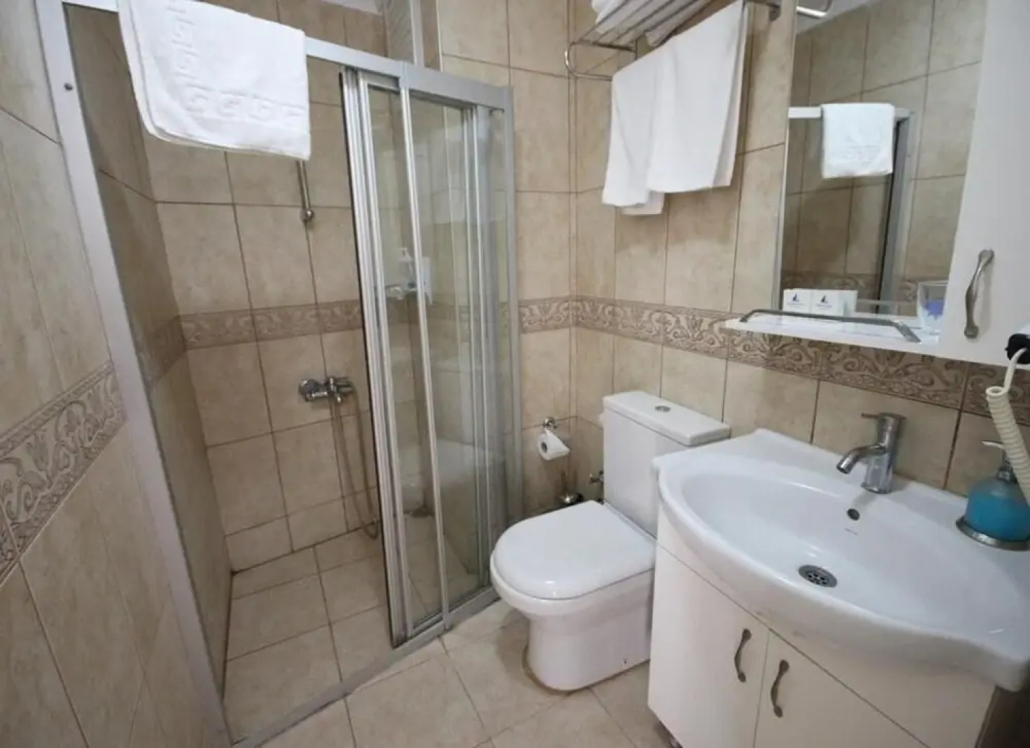 Lavinya Otel
