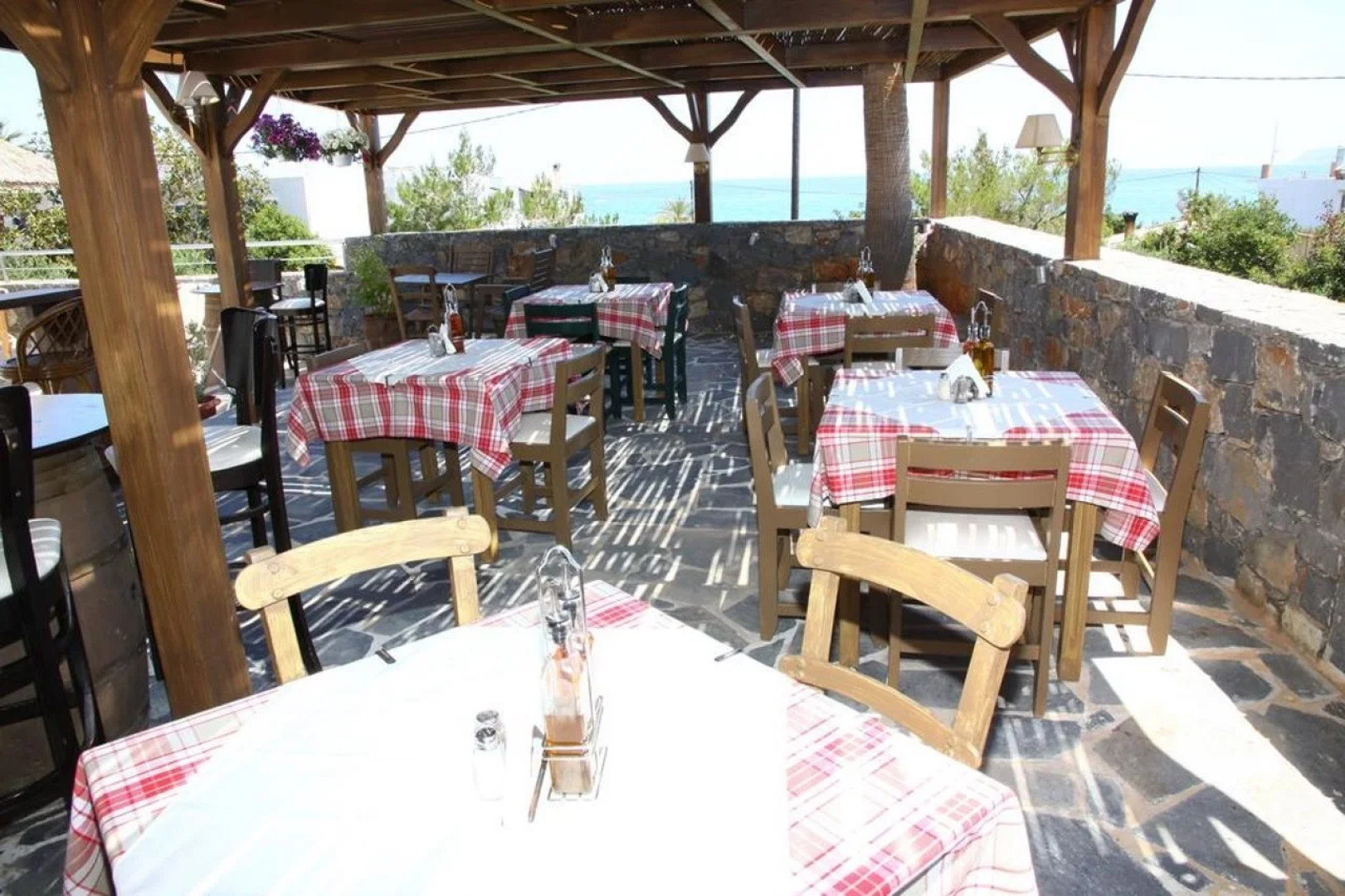 DIAS Hotel & Apartments