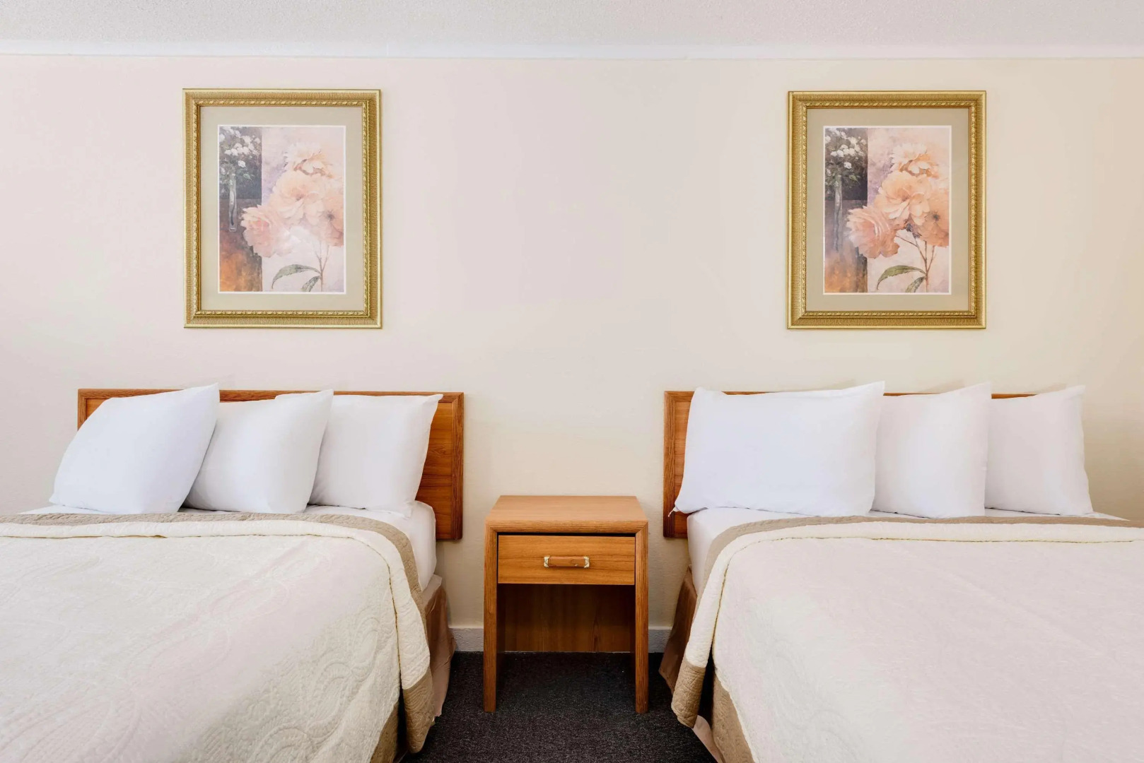 Knights Inn Macedonia