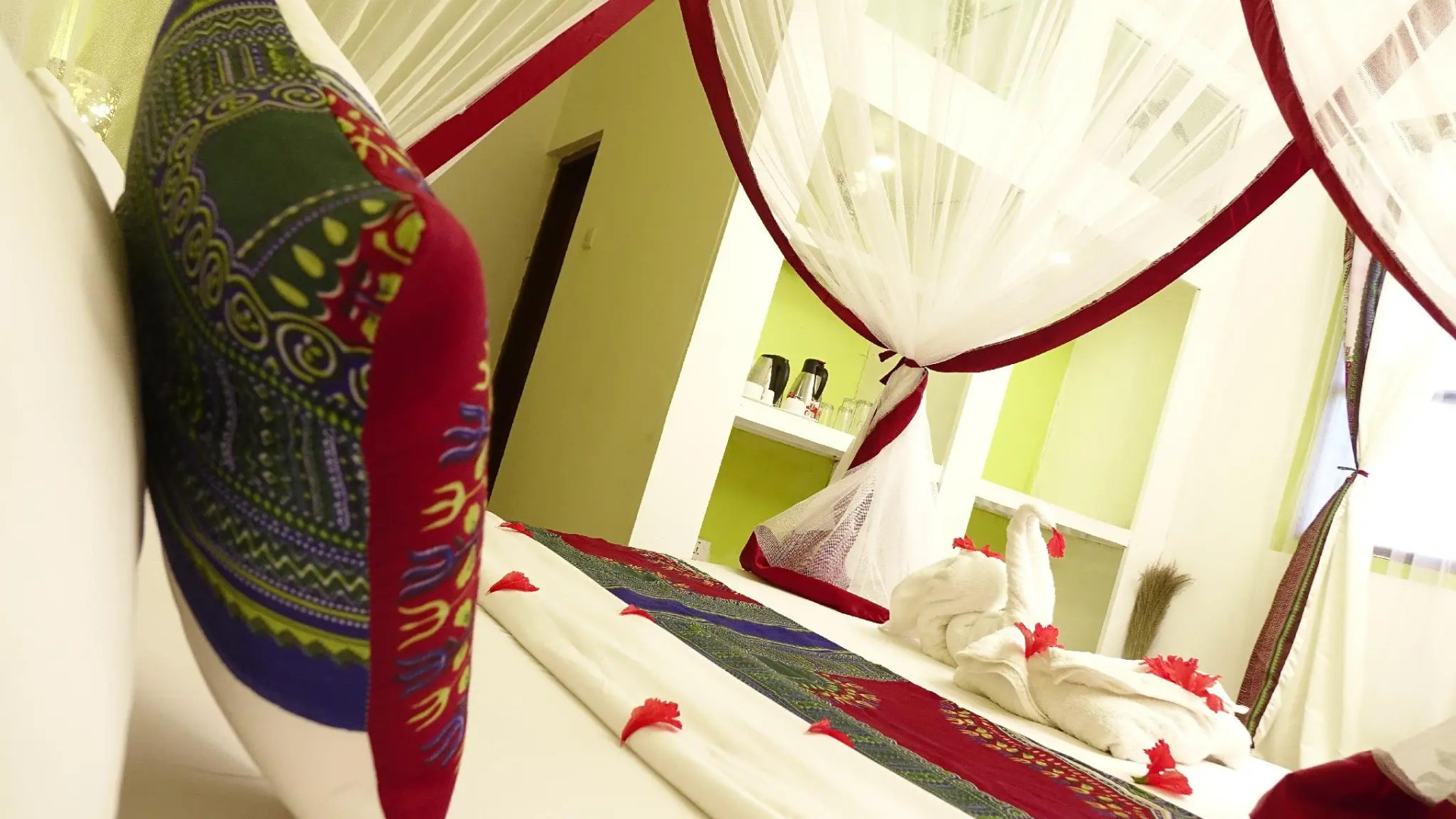 Zanzibar Airport Palace