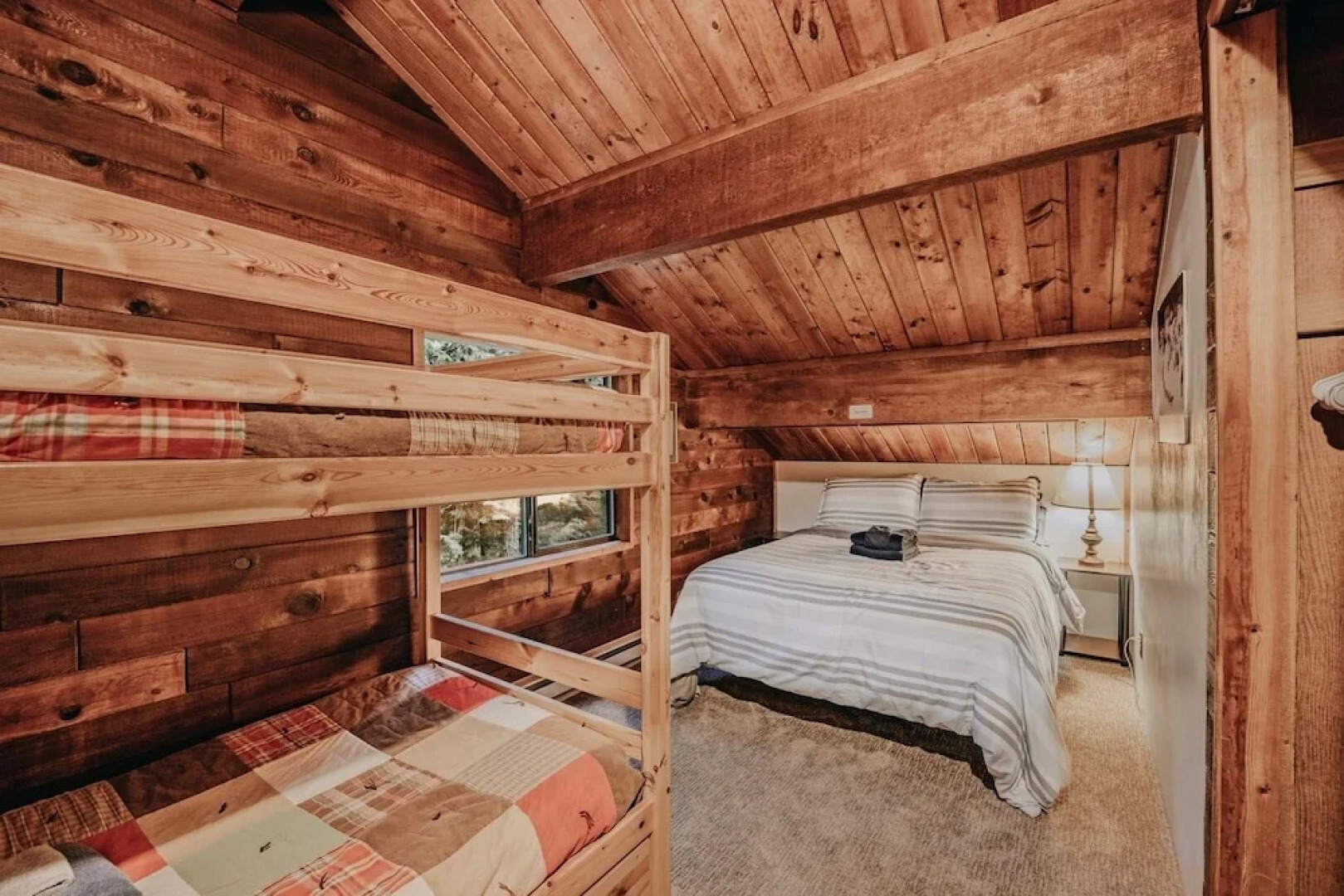 26sl - Hot Tub - Bbq - Game Room - Sleeps 8 3 Bedroom Home by RedAwning