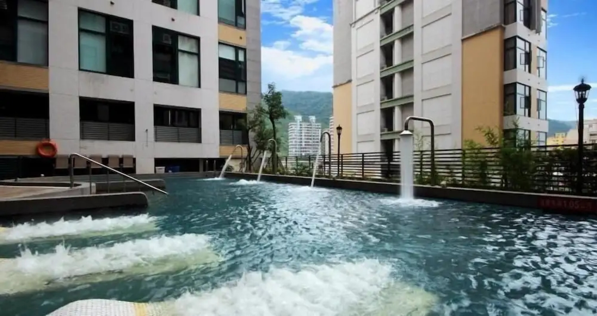 Chuan Shiang Hot Spring Hostel