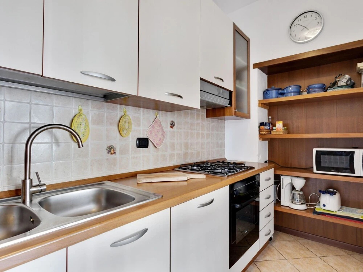 Spacious Apartment near Lake in Dongo