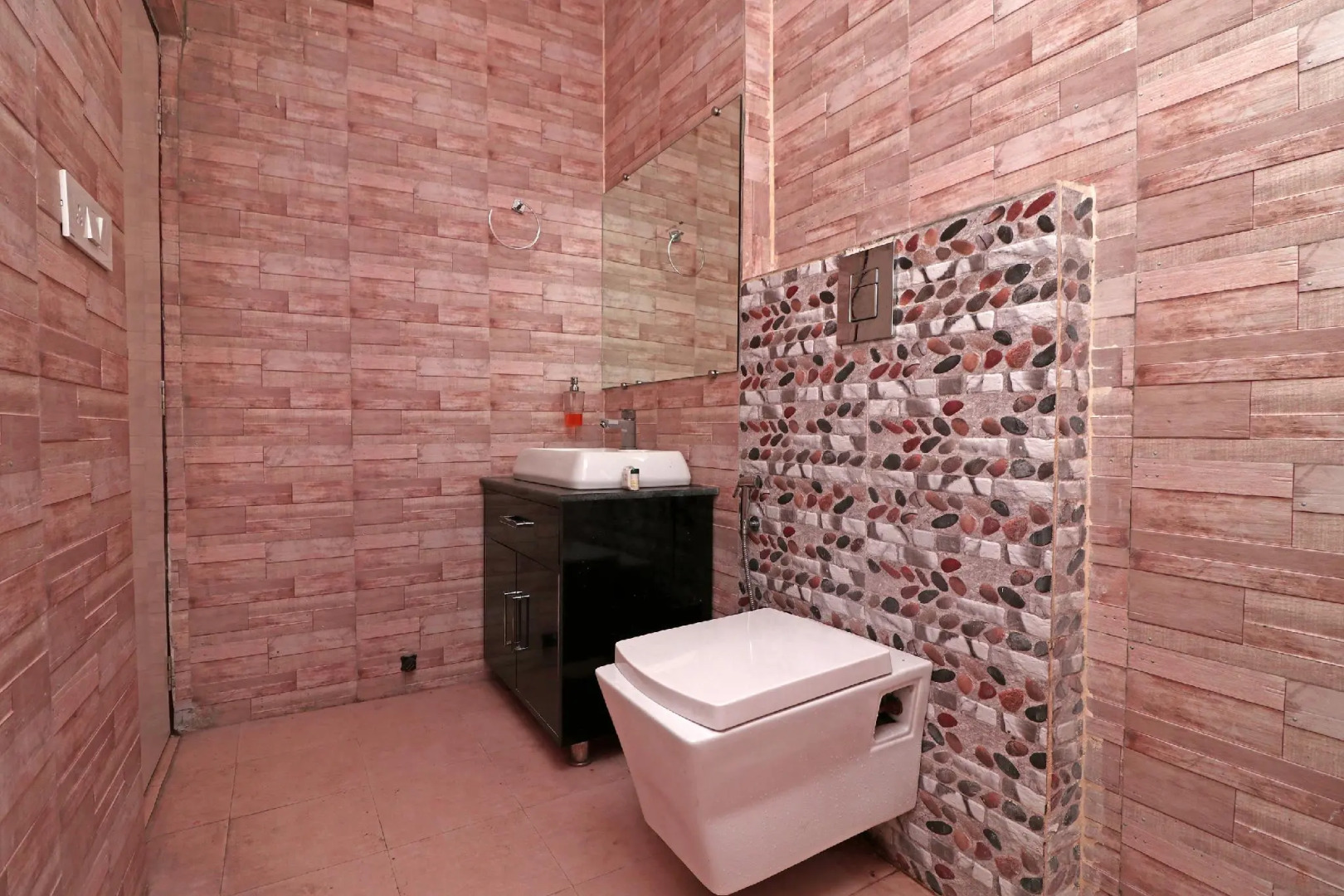 OYO 16678 Rohtak Palace