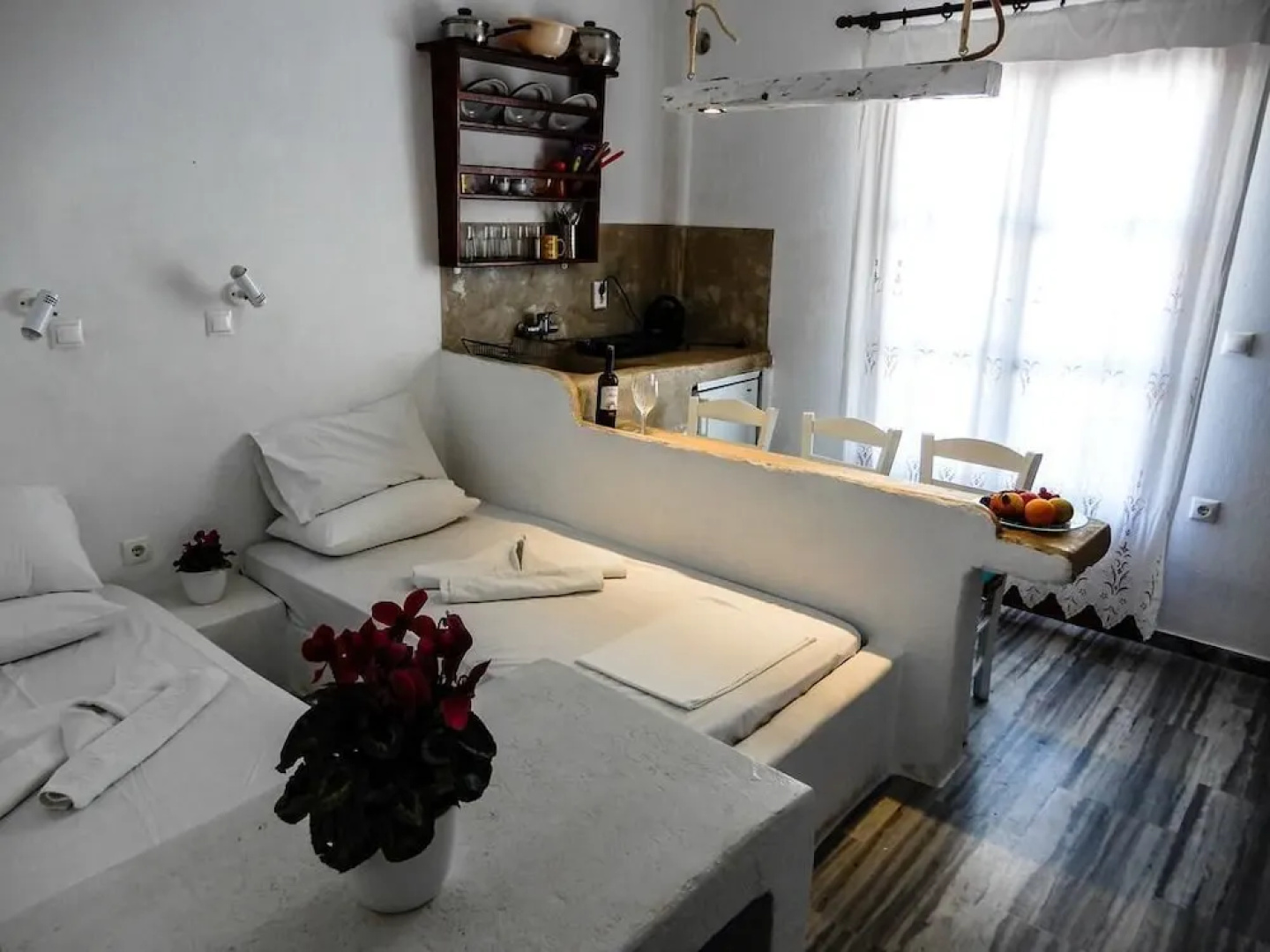 Ioanna Rooms