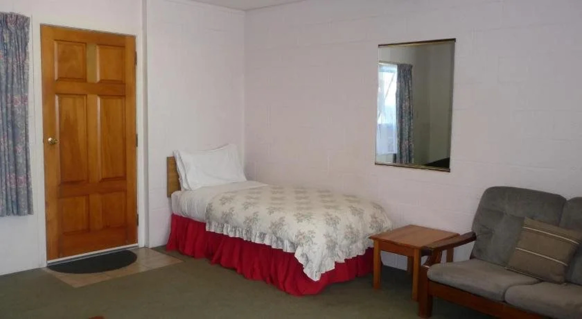 Coachmans Lodge Motel