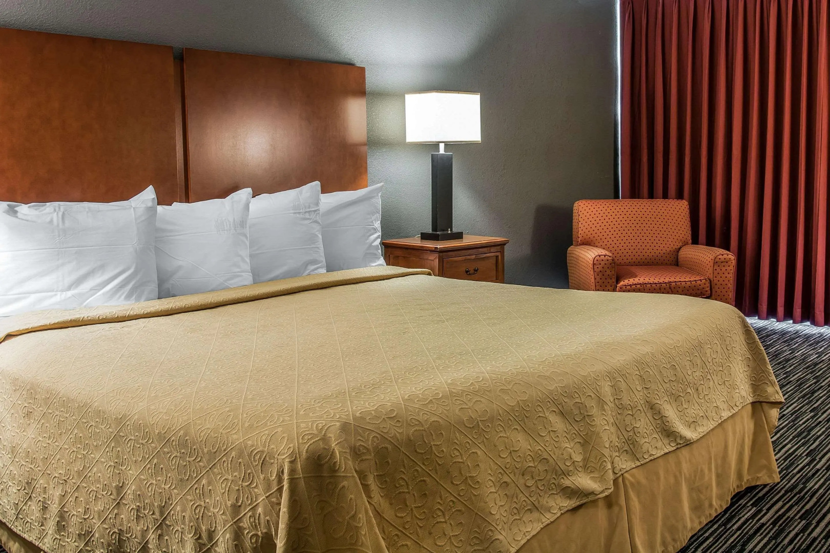 Quality Inn and Suites Livonia