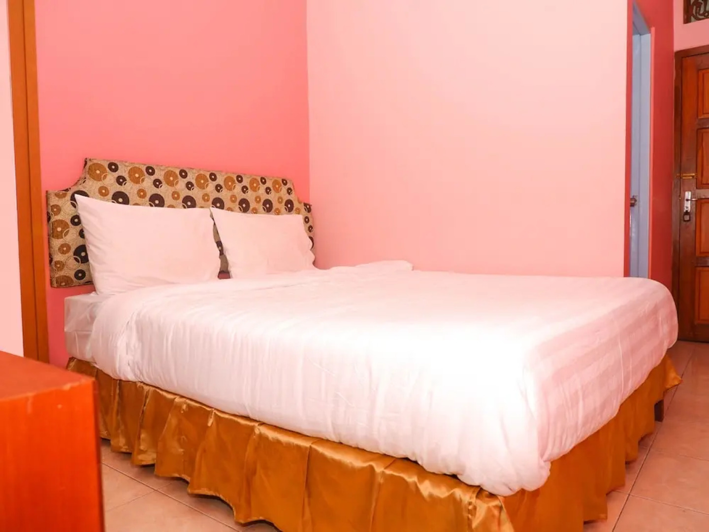 OYO 898 Joglo Family Hotel & Homestay