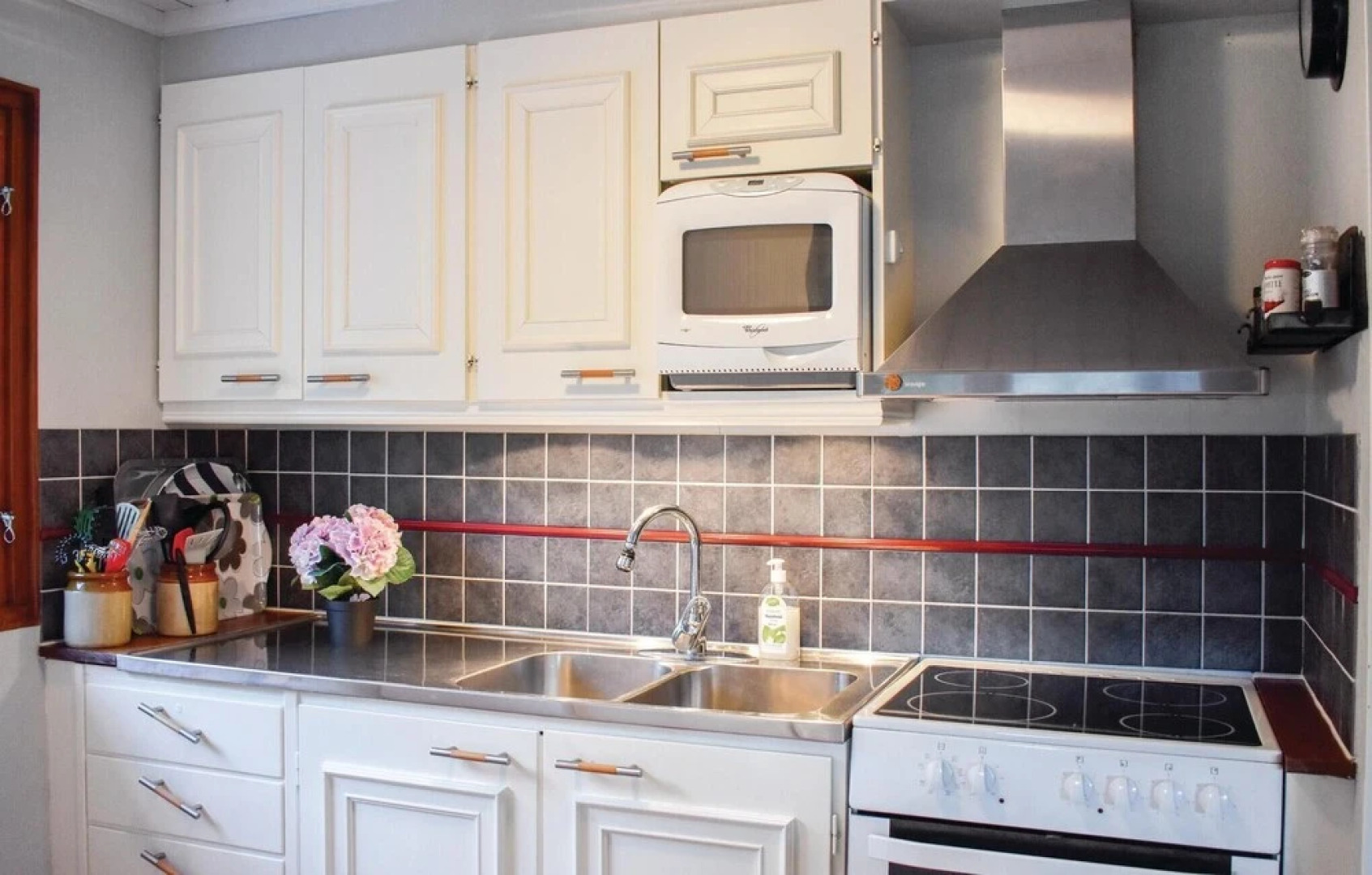 Nice Home in Motala With 4 Bedrooms