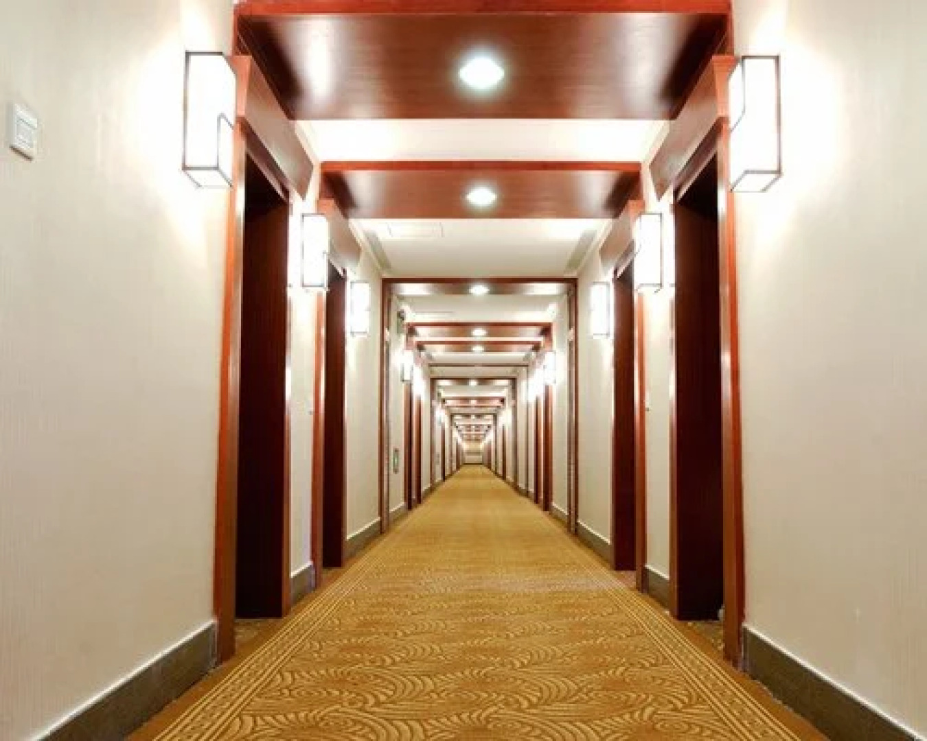 Xiqiang Homeland Hotel - 4 Nights, Mao Xian, China