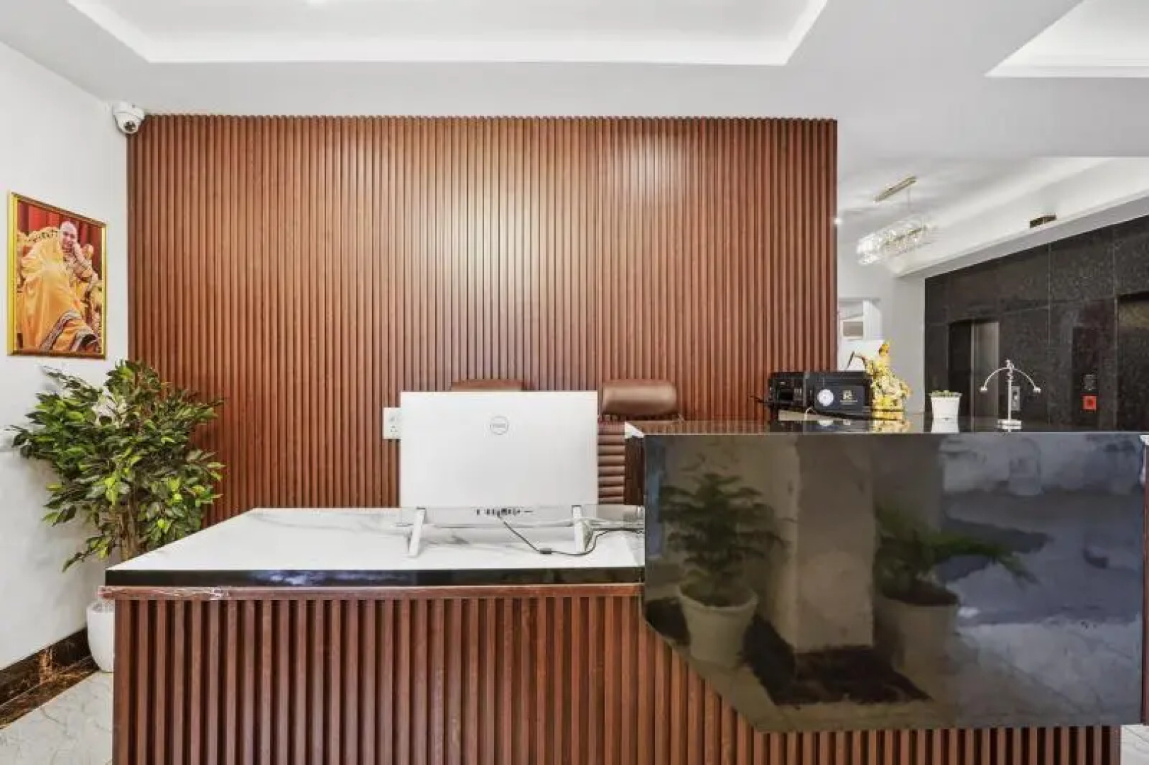 Hotel Amahi Inn Sector 30