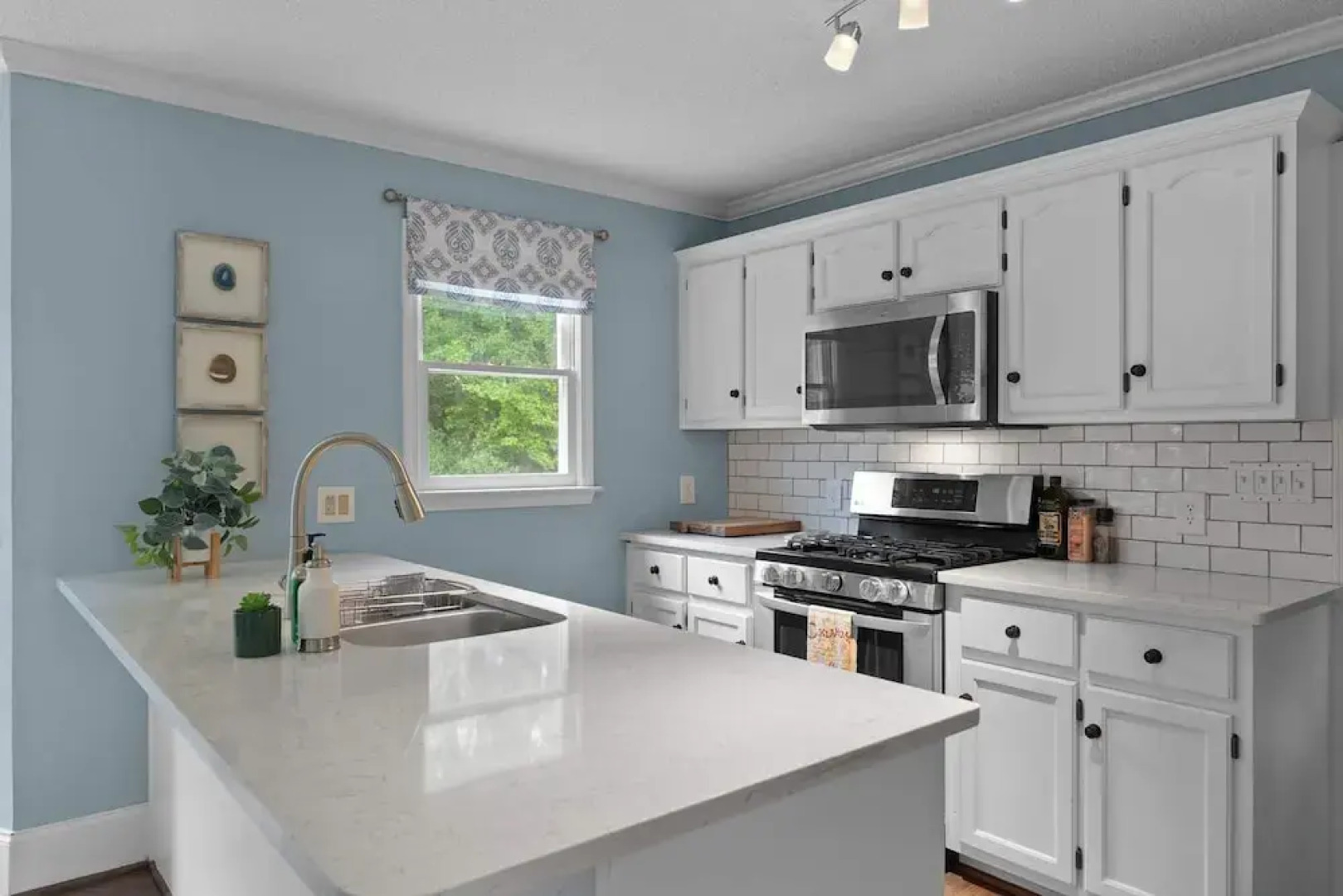 Southern Sunshine Retreat