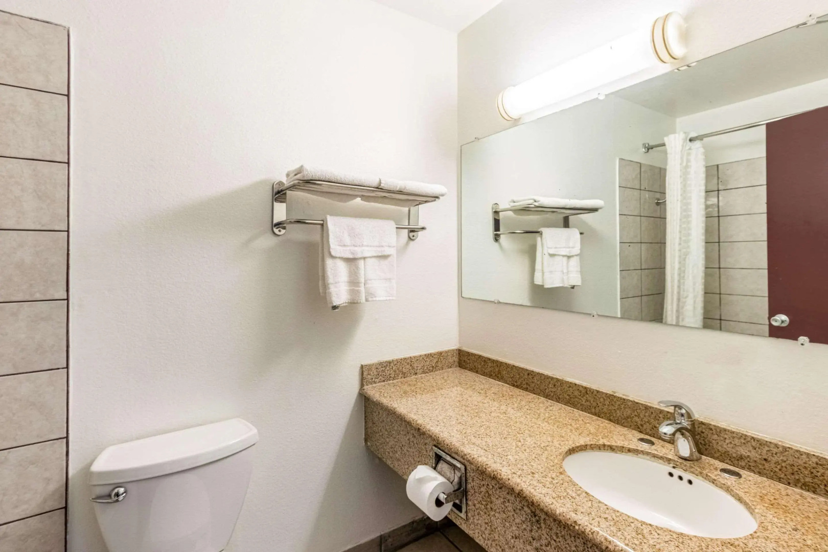 Rodeway Inn & Suites Portland West - Beaverton