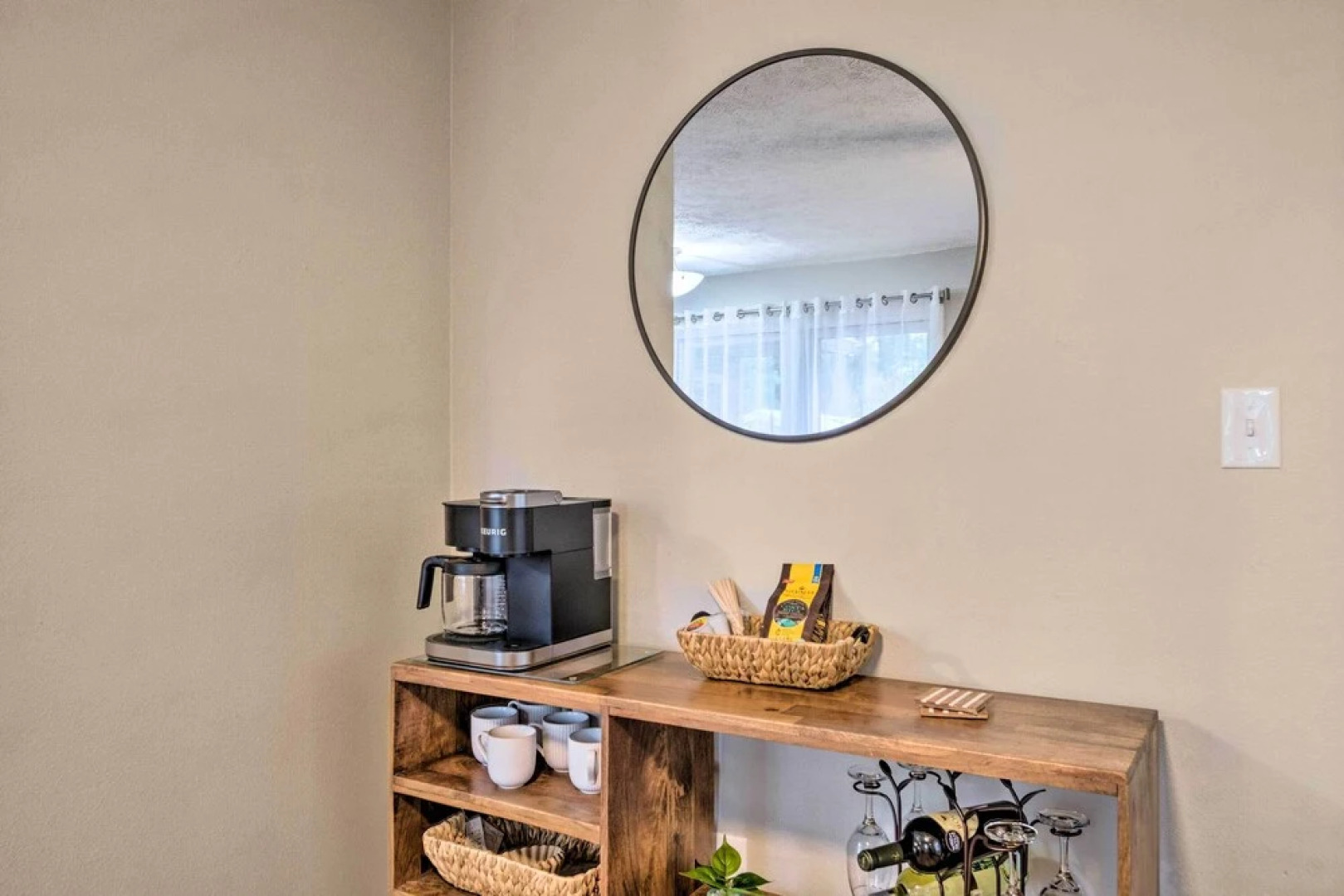 Cozy Ocala Home w/ Porch < 1 Mi to Downtown!