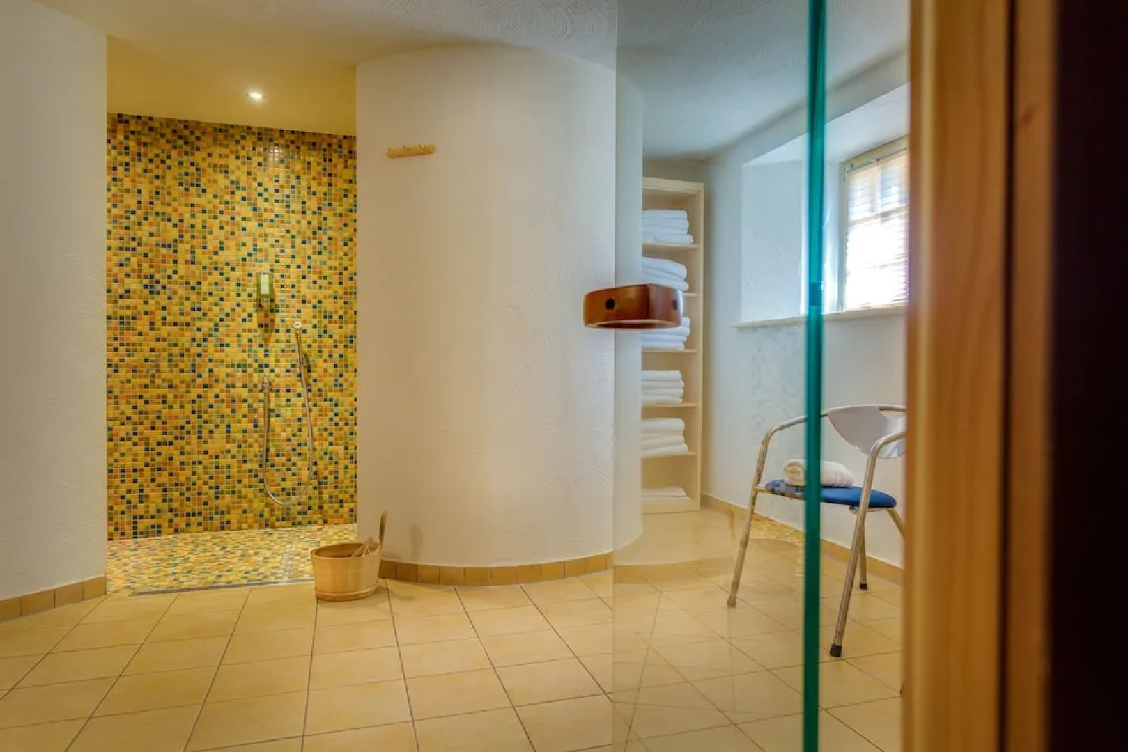 Seehotel Grossraeschen