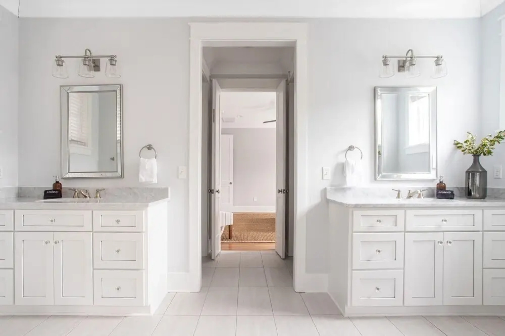 Pelican - Modern Beach Retreat w Patio & Pool