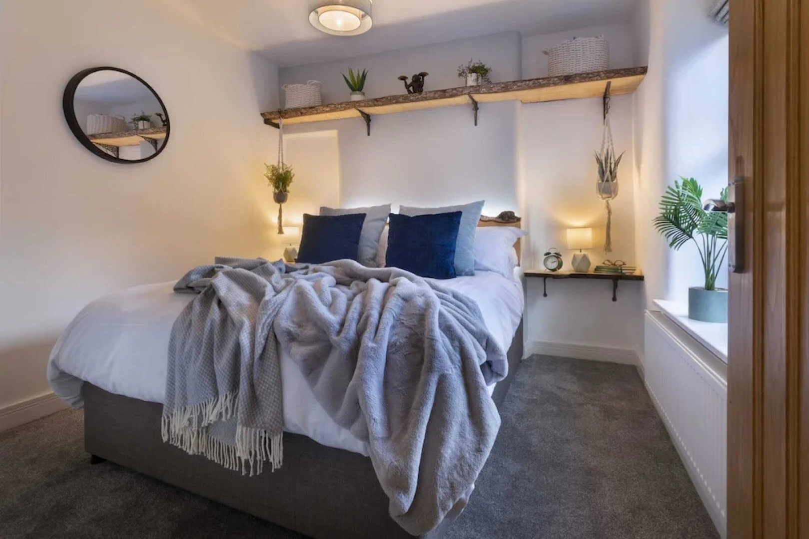 Rosie's Relaxing Escape with Hot Tub