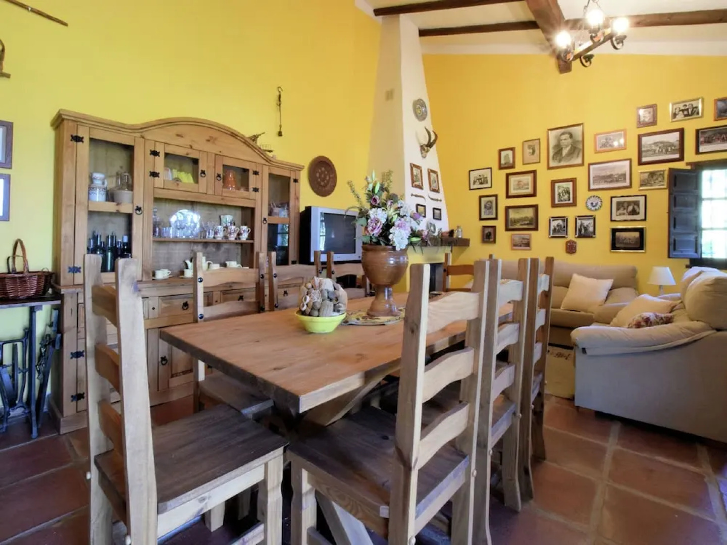 Attractive Holiday Home in Canillas de Aceituno With Terrace