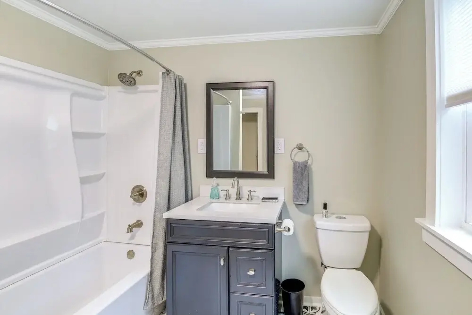 Charming Damascus Retreat w/ Deck & Creek Views!