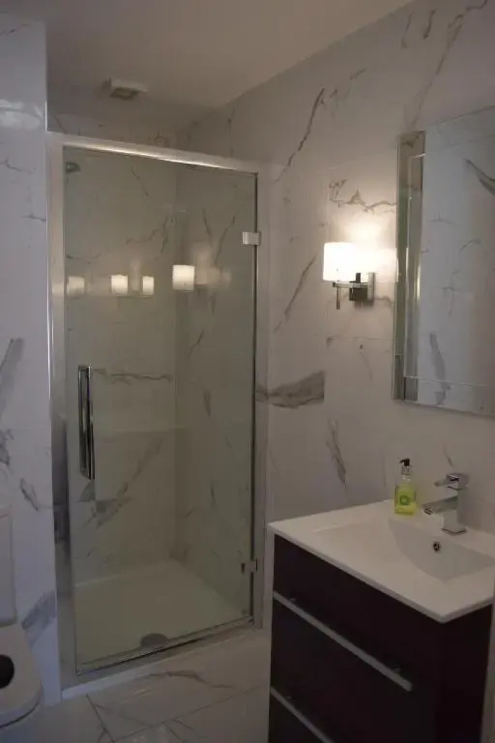 West Beach House -Sea Views