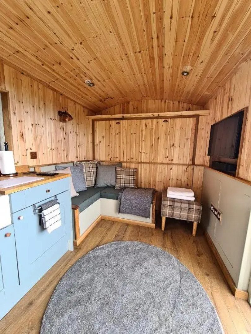 Peak District Shepherds Hut