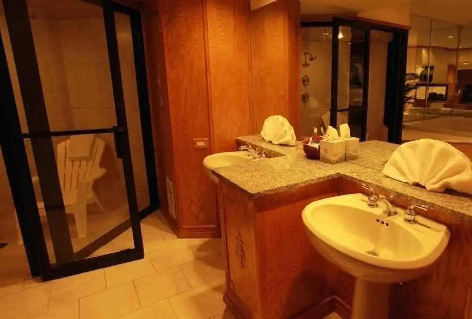 Sybaris Pool Suites Mequon