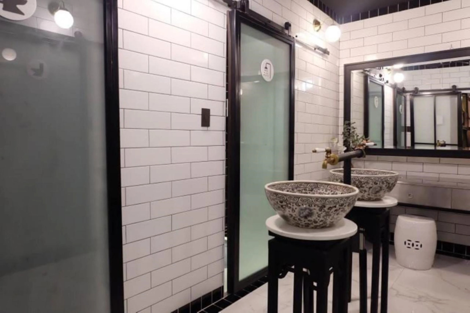 Four Sisters Homestay - Hostel