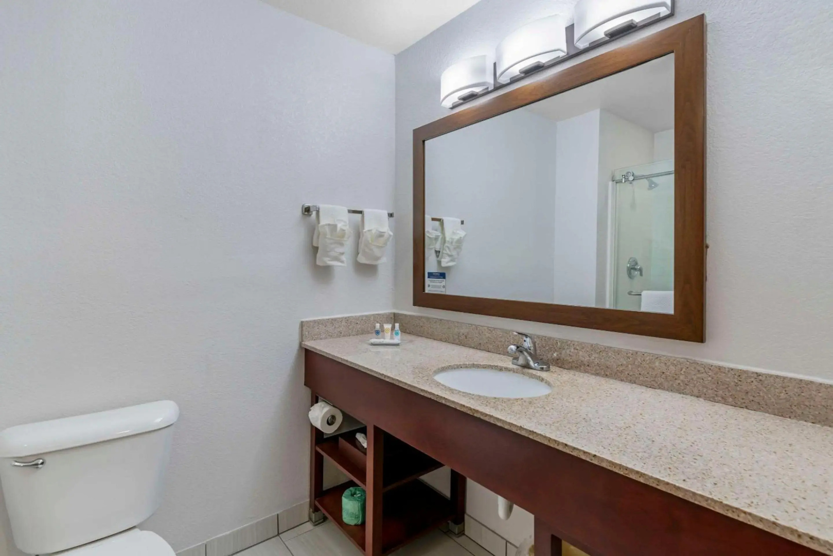 Comfort Suites Lake Geneva East